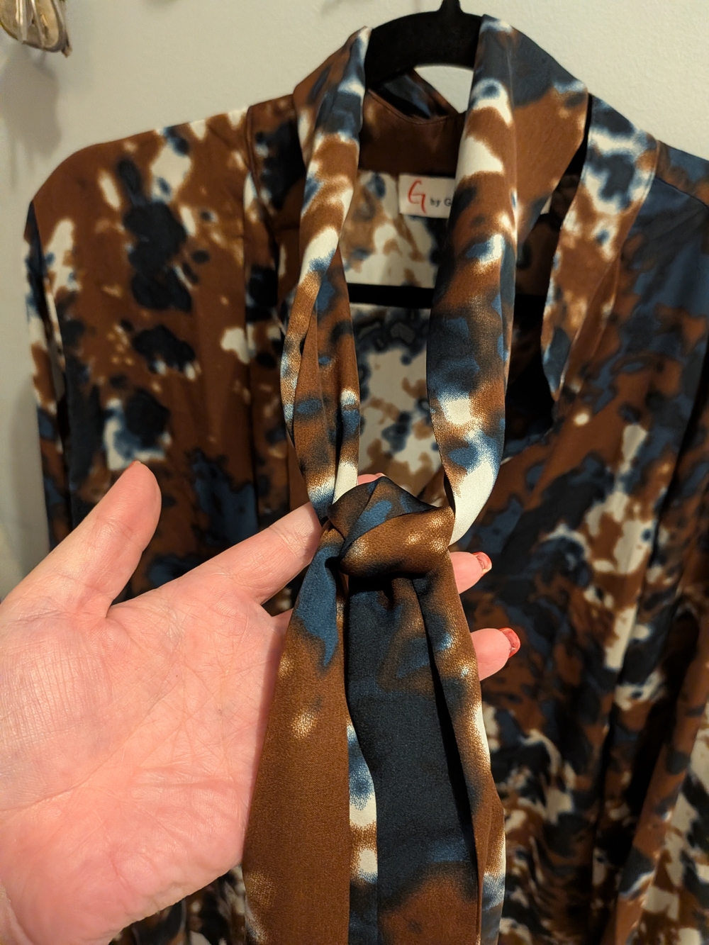 G by Giuliana Brown and Teal Abstract Print Blouse - Picture 7 of 11